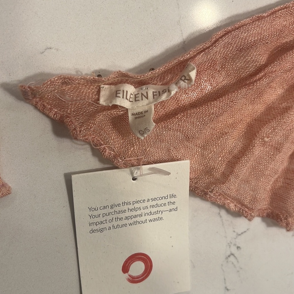 Eileen Fisher scarf. - Picture 3 of 5